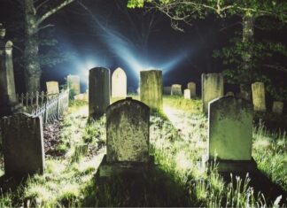 בחירת המצבה המושלמת: מצבות אבן טבעית, קבלני מצבות ומצבות שיש