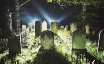 בחירת המצבה המושלמת: מצבות אבן טבעית, קבלני מצבות ומצבות שיש